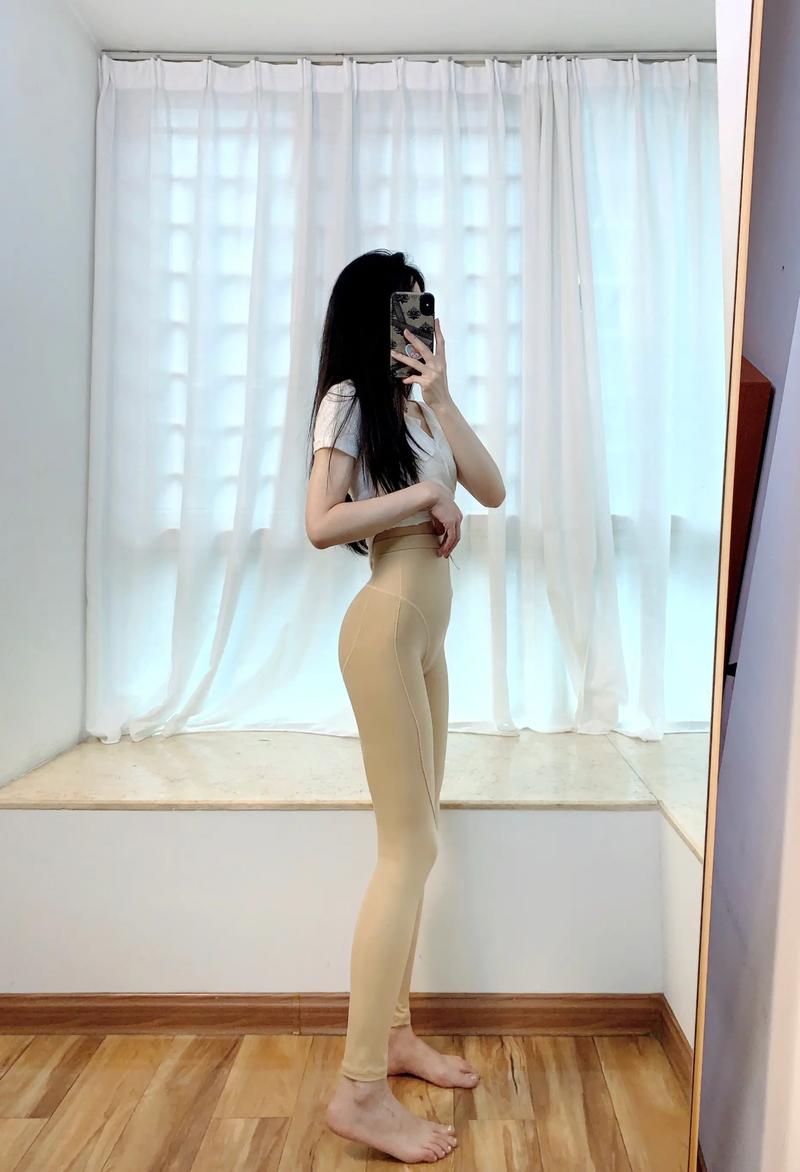 吸脂纤腿后如何变身成为专业腿模？