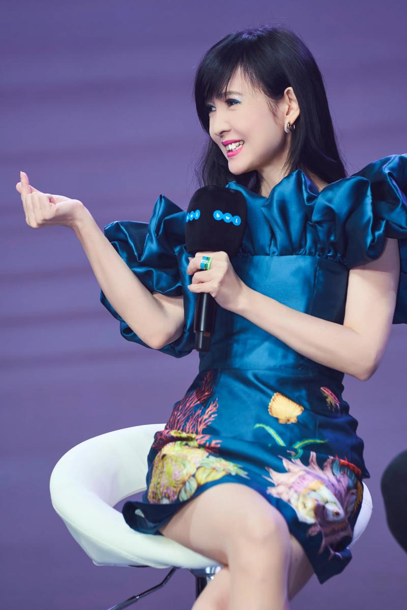 周慧敏如何通过美丽不老减肥法保持身材？