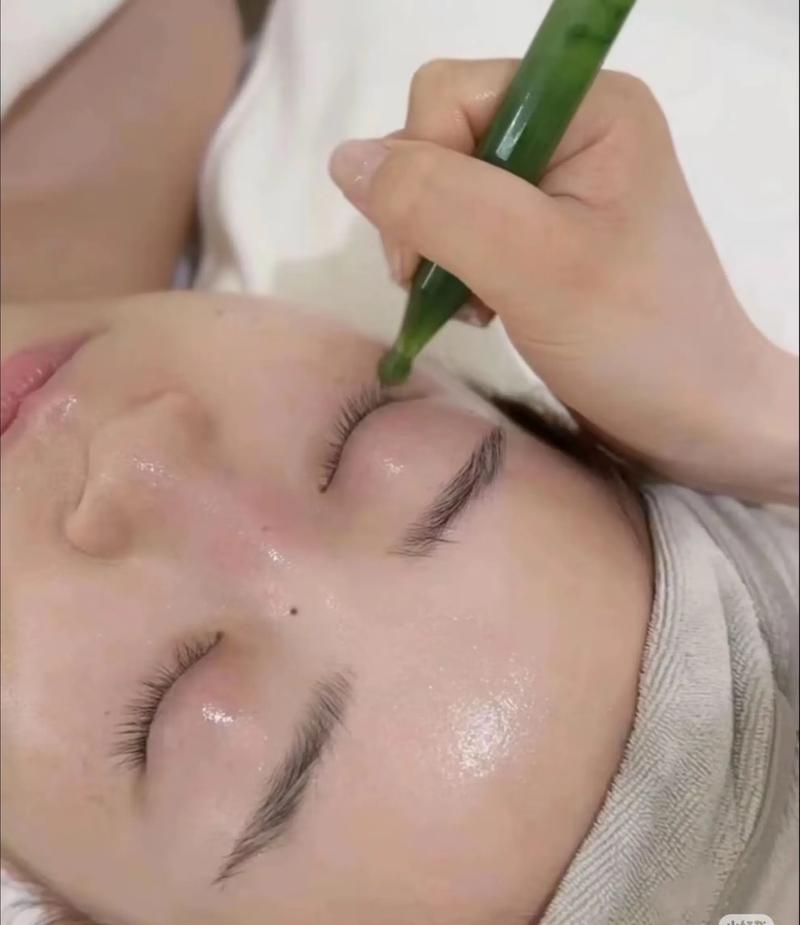 日本美容专家推荐的脸部排毒操真的能让皮肤年轻吗？