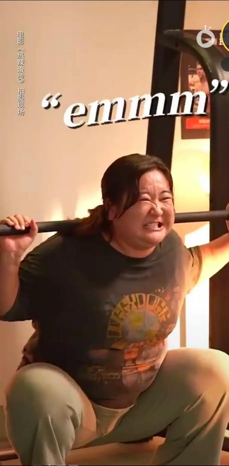 贾玲自曝蕞瘦体重96斤，一阵风吹过她差点摔倒，这是真的吗？