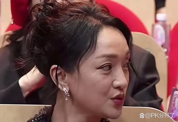 周迅为何突然爆肥，昔日女神形象大变，胖成大妈模样？