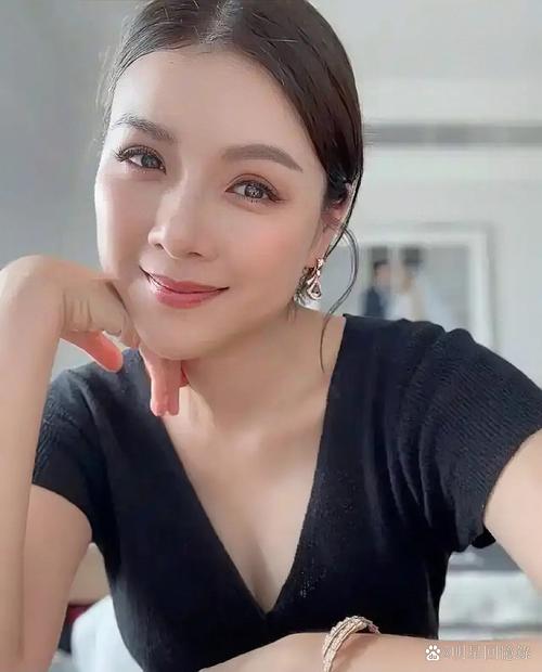 年轻母亲瘦身成功后找到真爱，前夫欲与其修好，这是否可能？