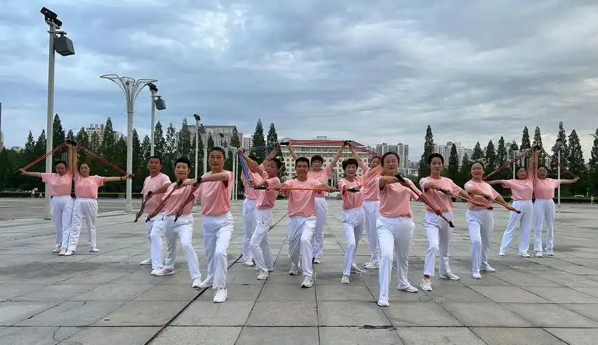 简易手杖操真的能同时和瘦腰吗？