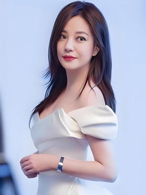 赵薇42岁减重15公斤后身材变好了吗？