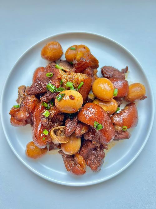 垂涎欲滴的水蜜桃小翘臀，是哪里的特色美食呢？