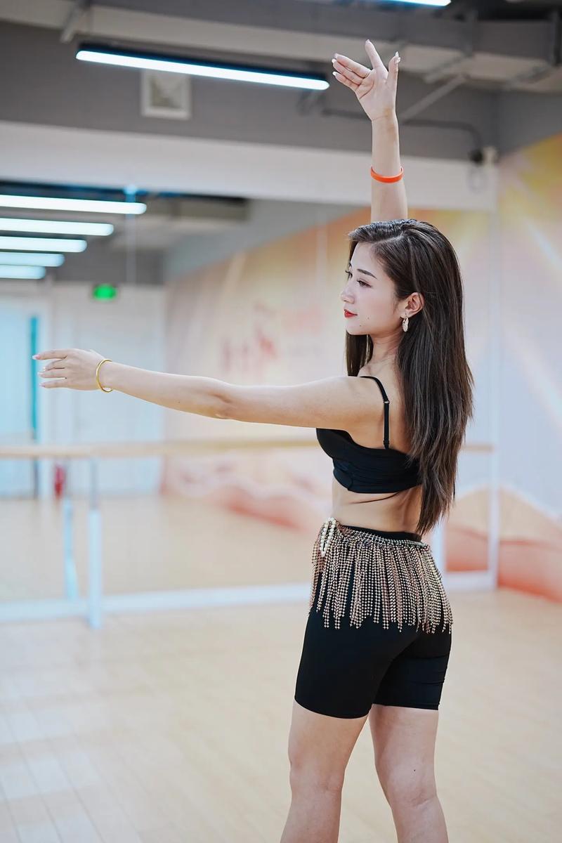 哪种舞蹈蕞适合女性减肥？