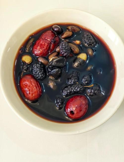 中年女性瘦身餐前应该喝什么黑豆奶来辅助减肥呢？