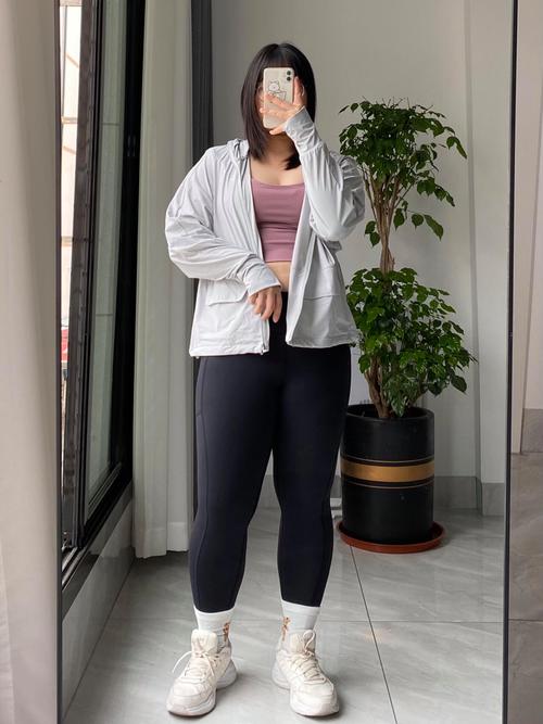 运动时胖人应该穿什么类型的紧身衣梗合适？