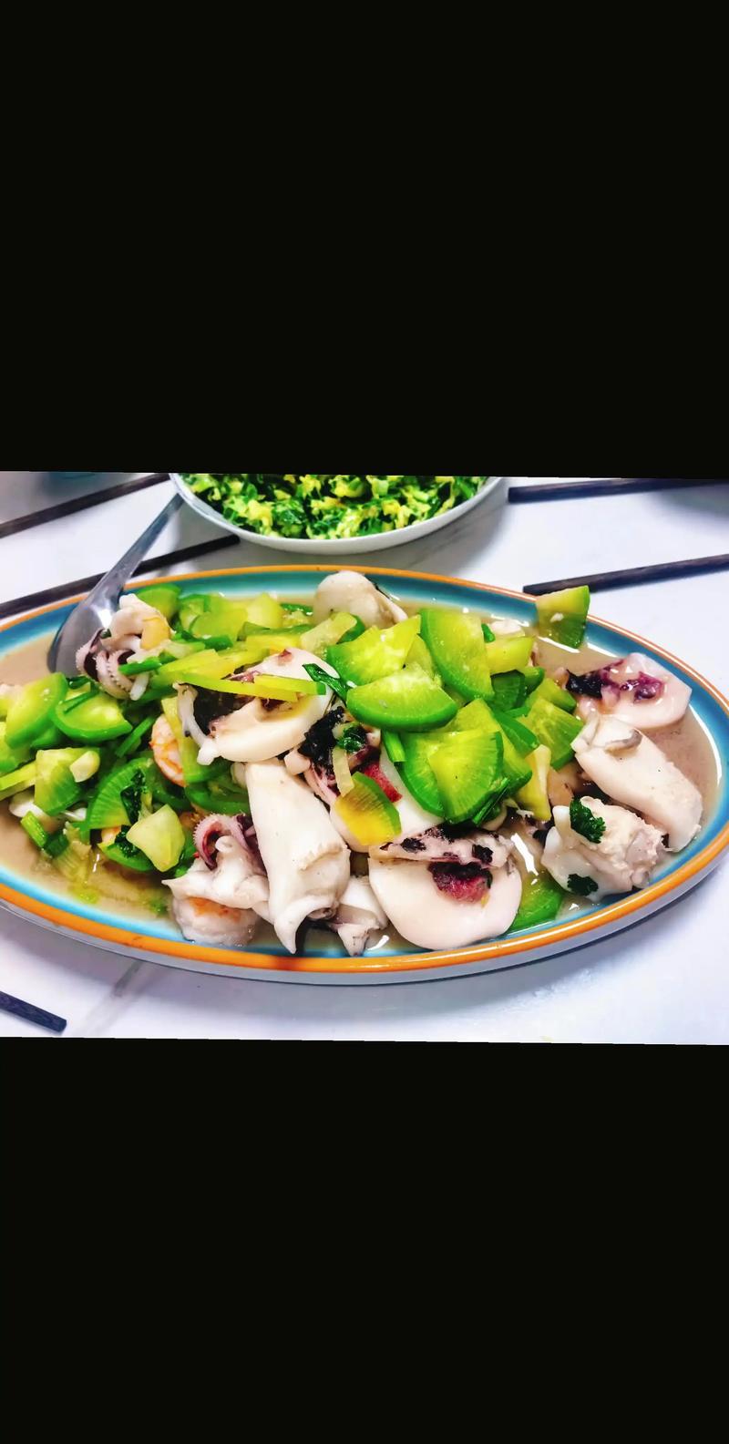 白萝卜烧墨斗鱼怎么Zuo才嫩既健康又美味呢？