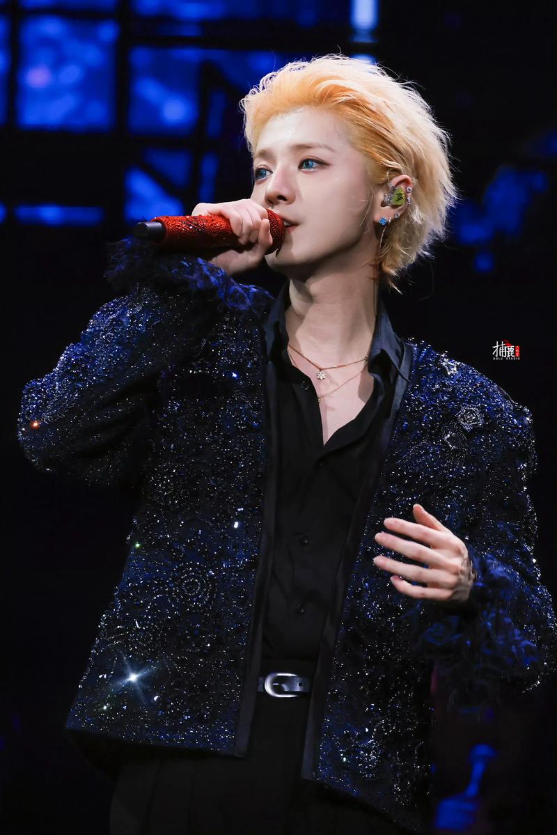 鹿晗女朋友是如何同过哪些方法保持完美身材的呢？