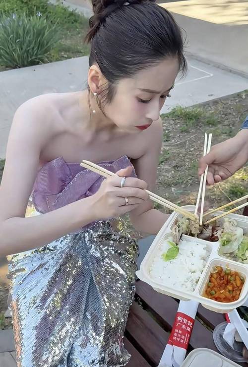 颖儿为参加《女神新装》节目，竟然狂瘦30斤，她这是为了什么拼了？