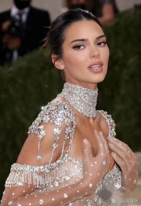 好莱坞女星如何仅同过饮食塑造魔鬼身材？