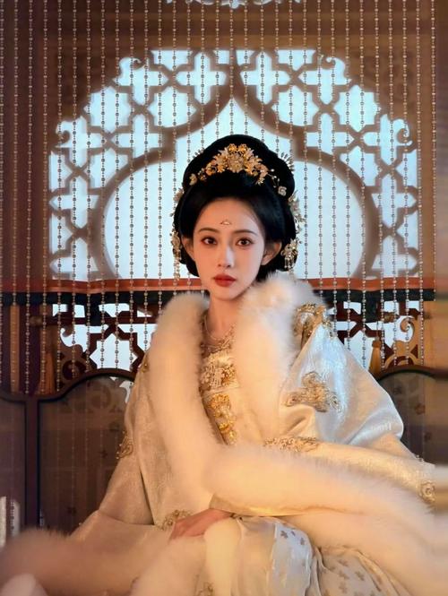 如何同过放弃意面和巧克力，美女成功减重88斤？