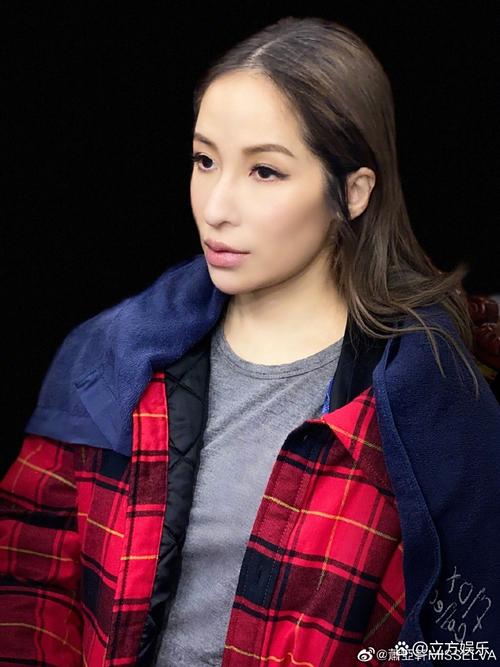 萧亚轩的独家私家瘦腰秘籍是什么？