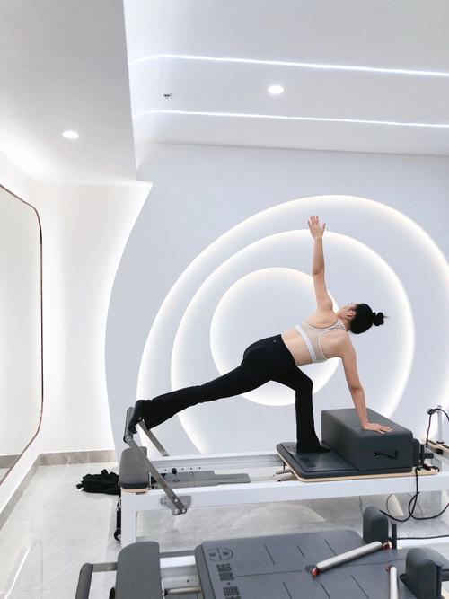 室内运动有哪些效果显著，忒别适合瘦身的运动方式？