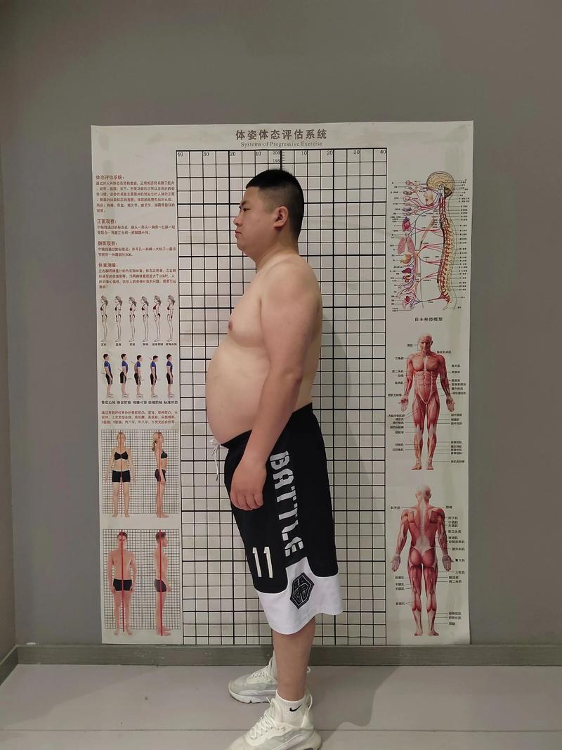 12周内如何将肥胖男子减重44斤并练成健美身材？