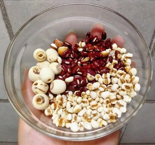 薏米营养粥是减肥好帮手吗？两款粥哪个更适合减肥食用？