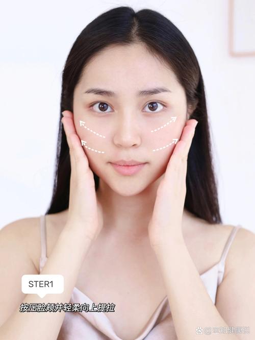 如何通过精油按摩快速实现芭比精致小脸效果？