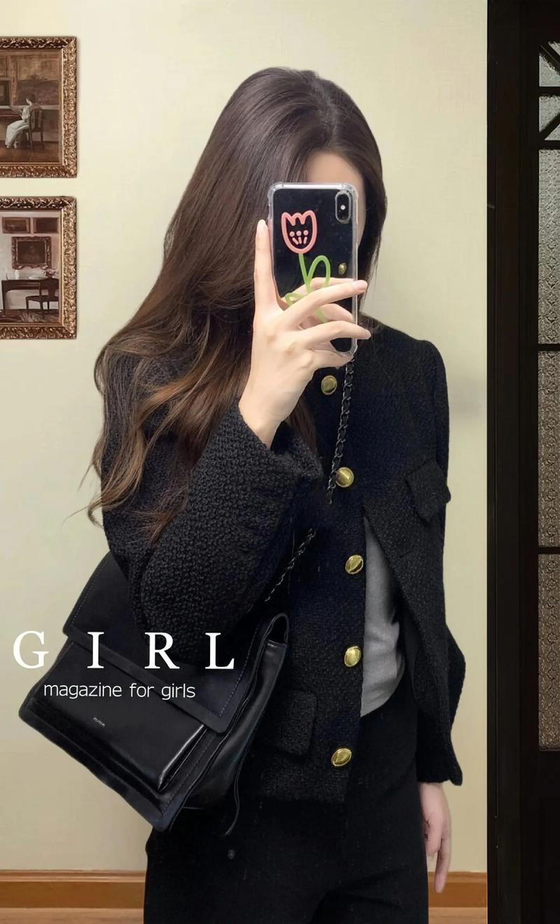 如何通过黑色服饰搭配显瘦？