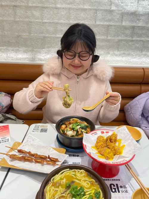 韩国小姐成功减重34斤，她一顿饭只吃几勺？