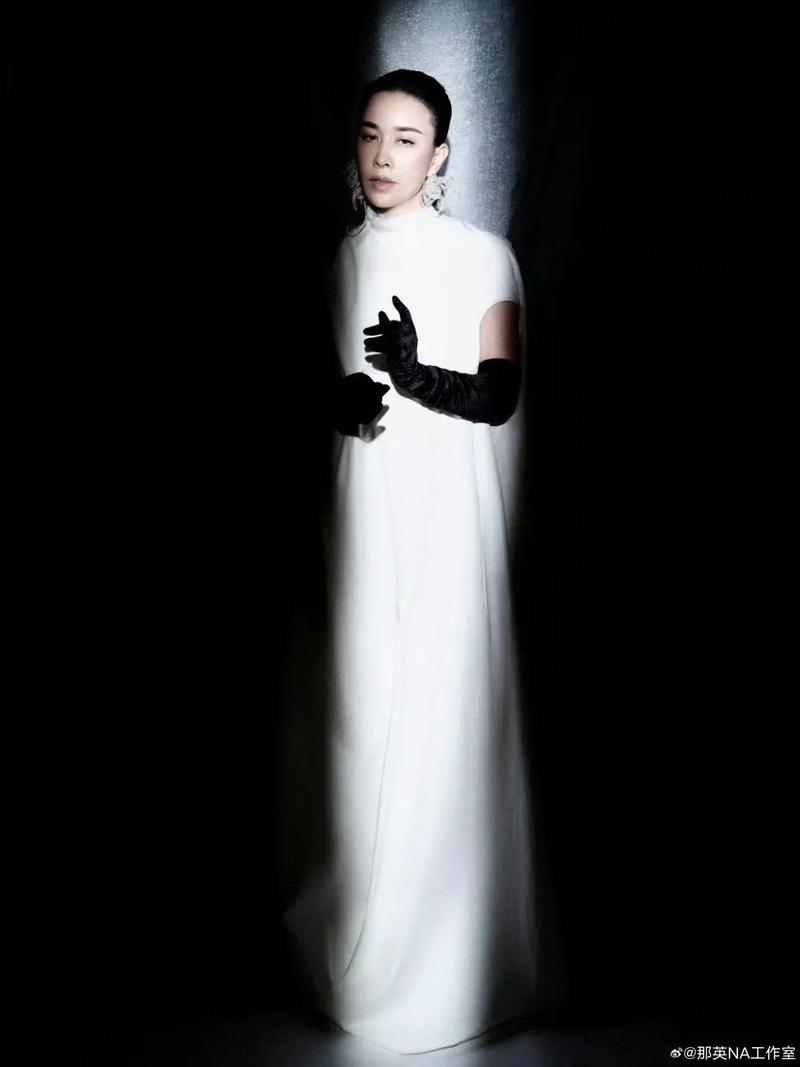 那英在金鹰节开幕式复出，瘦身成功了吗？