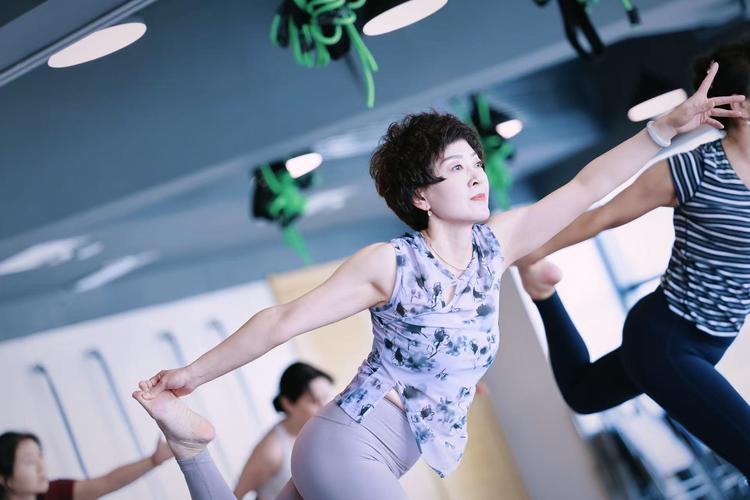 王圣芬是如何通过瑜伽塑造出好身材的？