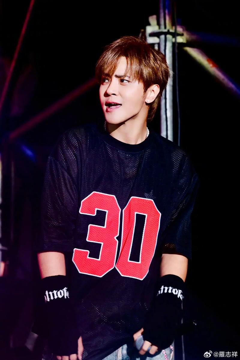 罗志祥42天瘦身16斤，他站上体重计时哭了吗？