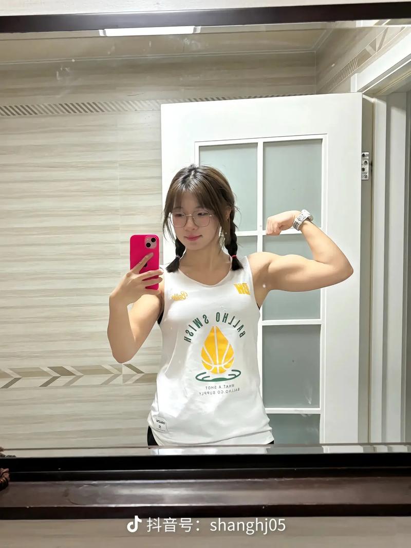 运动减肥变成肌肉女，这样的转变得不偿失吗？