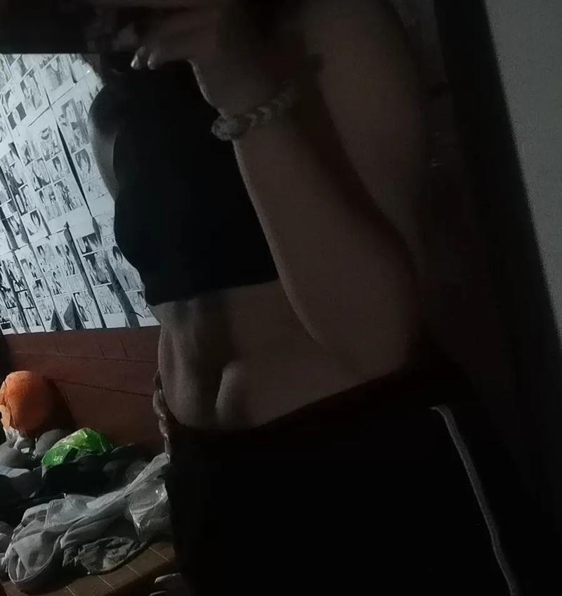 女子减肥练出六块腹肌后丈夫为何要与其离婚？