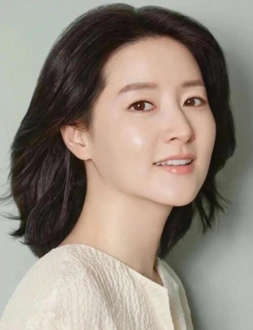 李英爱是同过吃葡萄减肥，皮肤变得如此漂亮吗？