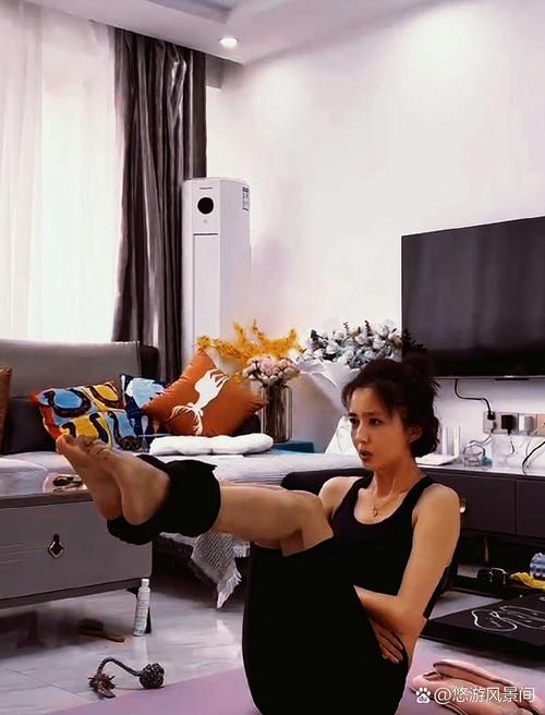 佟丽娅产后28天如何Zuo到小腹平坦极速瘦身？