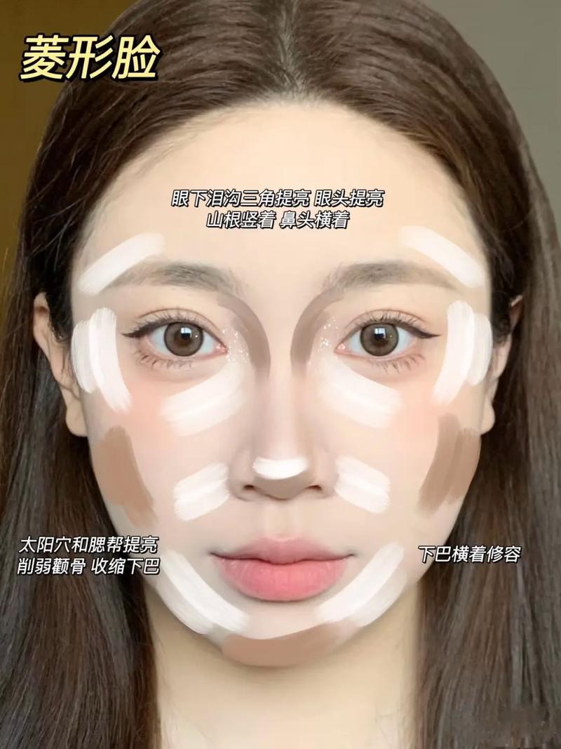 如何学习大饼脸MM的化妆技巧，打造自然无瑕妆容？