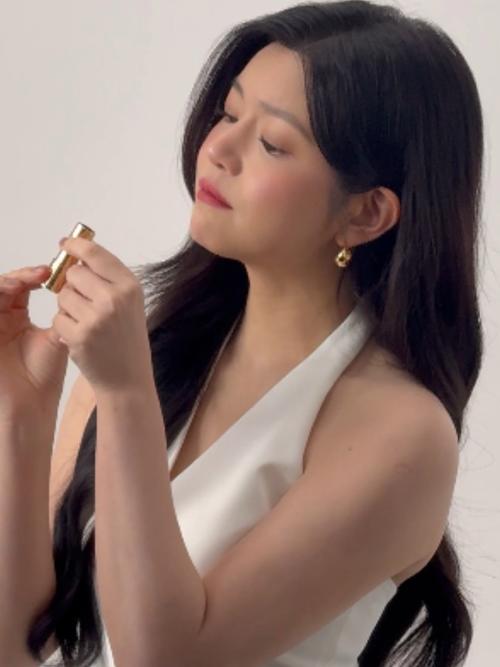 陈妍希瘦身成功V型脸嘟嘴卖萌，这是怎么做到的？