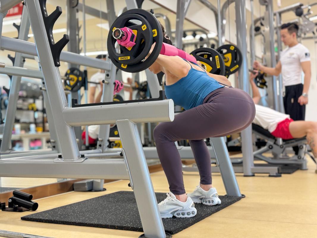 史上最强的翘臀深蹲操真的能塑完美曲线吗？