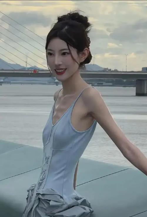 20岁女孩不当减肥后变成弱智，这是真的吗？