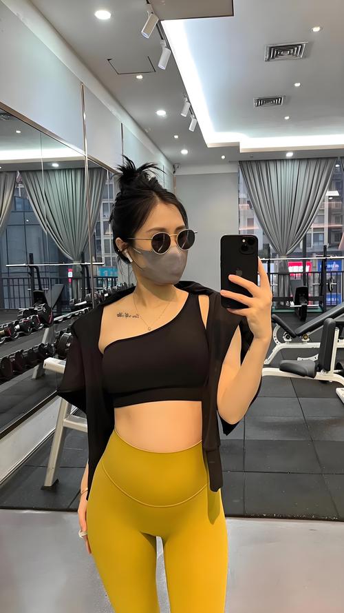 产后辣妈哺乳还嫩健身吗？澳洲辣妈边哺乳边健身真的那么厉害？