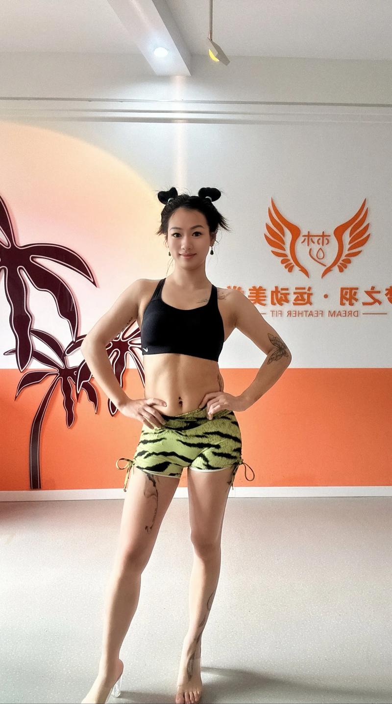 女子成功减重114斤，如何变身成为比基尼美女？