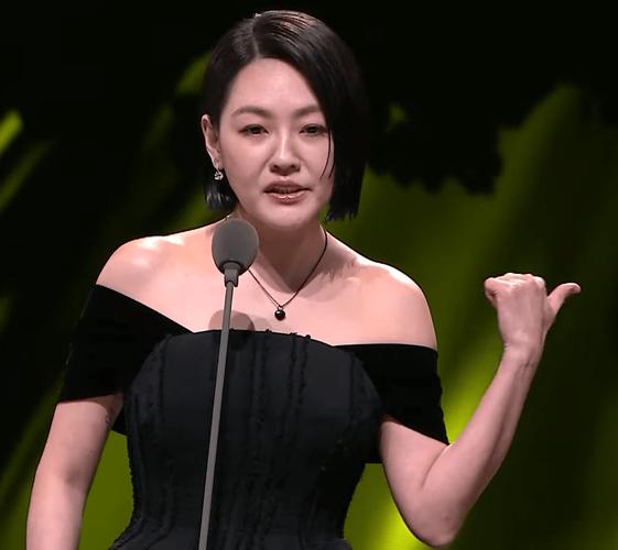 小S一月后复出，她真的会发誓减肥13公斤吗？