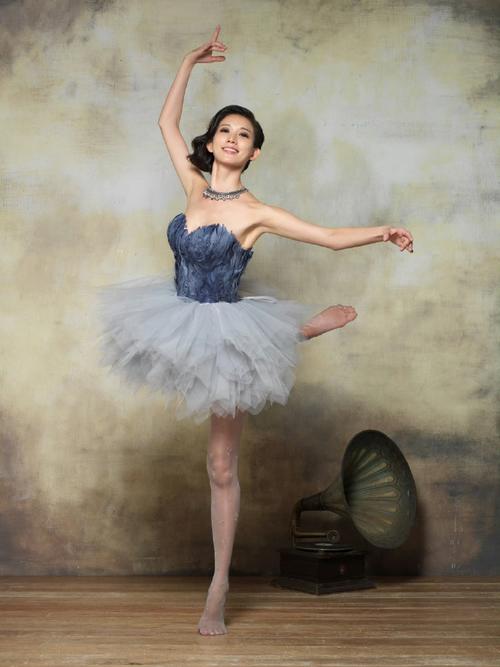 林志玲跳舞塑身法有哪些绝美动作？