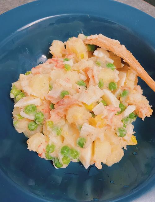 如何制作既健康美味又瘦身的土豆沙拉食谱？