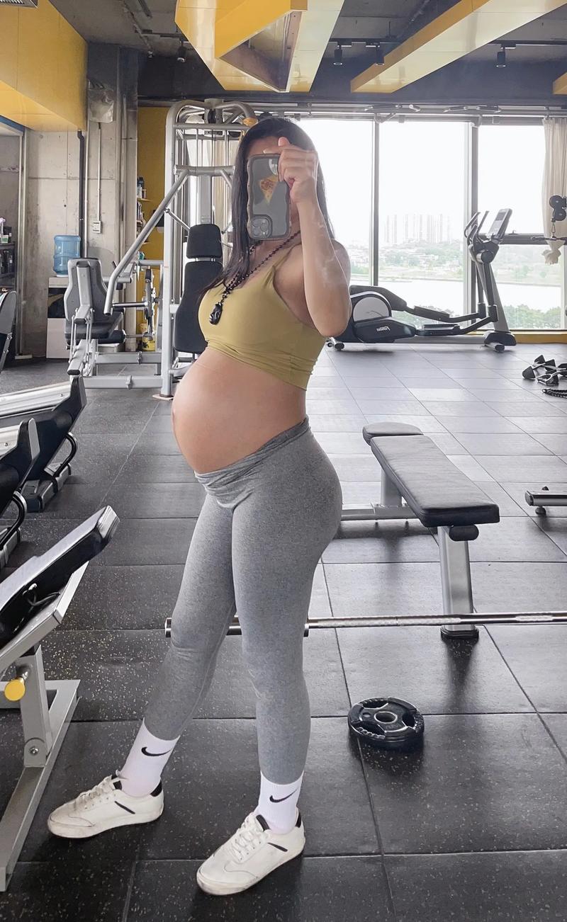 怀孕38周还嫩秀出健美腹肌？高强度运动真的可行吗？
