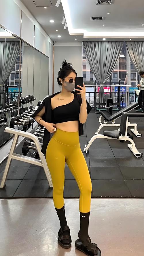 产后辣妈哺乳还嫩健身吗？澳洲辣妈边哺乳边健身真的那么厉害？