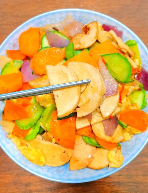 炒素什锦减肥菜谱怎么做，有哪些低热量食材搭配？