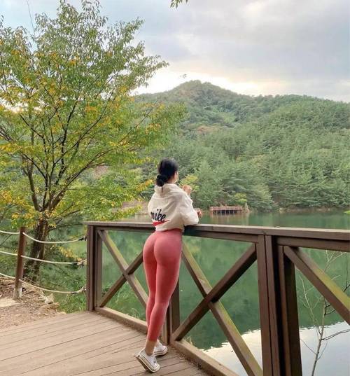 张筱雨曼妙身材背后究竟隐藏着怎样的健身秘密？