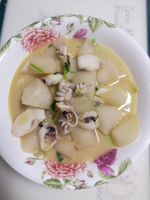 白萝卜烧墨斗鱼怎么Zuo才嫩既健康又美味呢？