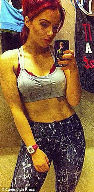 这位26岁英国女子减重36.4kg后如何获得2万粉丝？