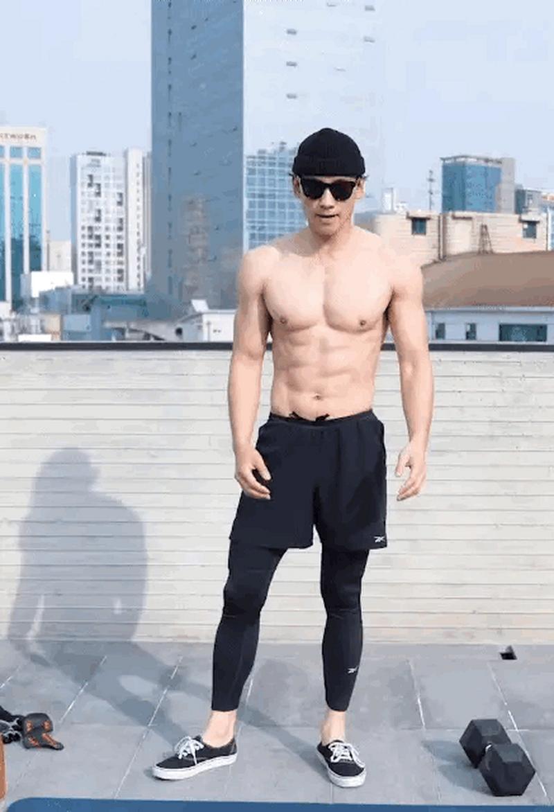 Rain保持完美身材的秘诀是什么？